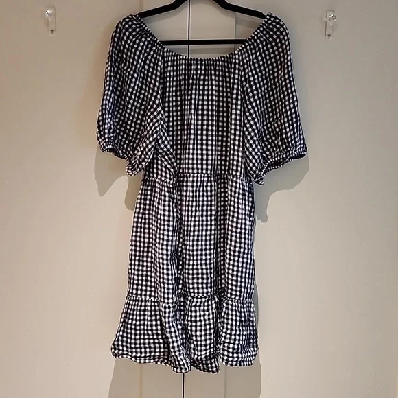 Dress - Picture 3 of 4